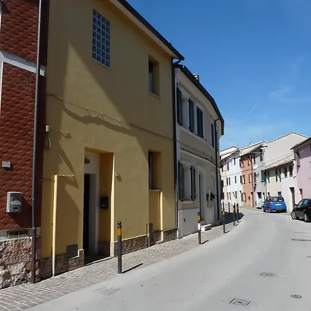 Il Borgo Di *